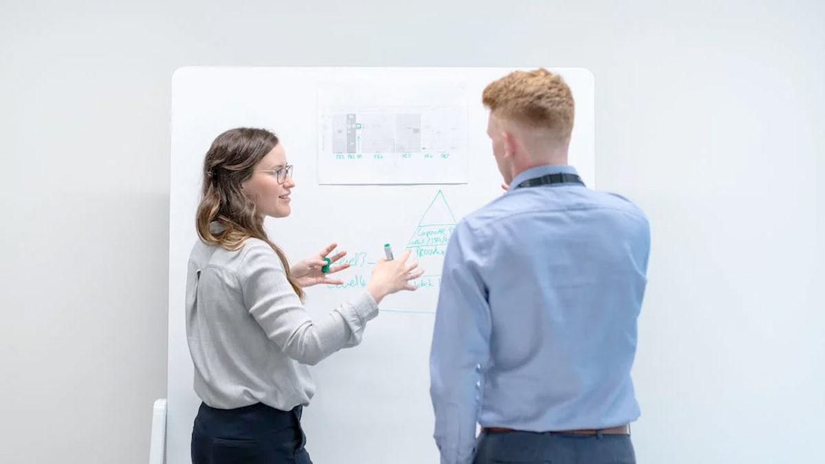 ’Hibrit Çalışma’ Formülünü Benimseyen Şirket Yöneticilerinin İlmek İlmek Düşünmesi Gereken Tüm Detaylar