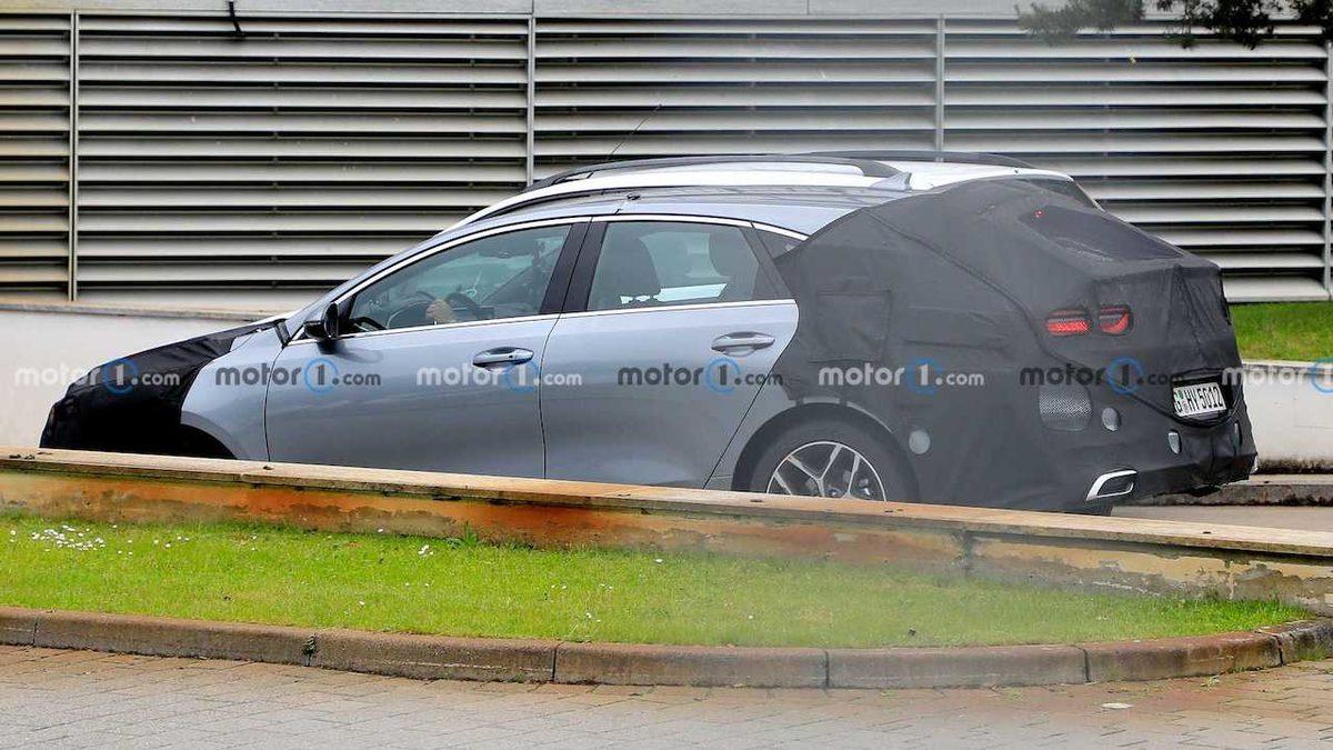 Hem Şık Hem Sportif Severlere: 2022 Kia Ceed’in Fotoğrafları Paylaşıldı