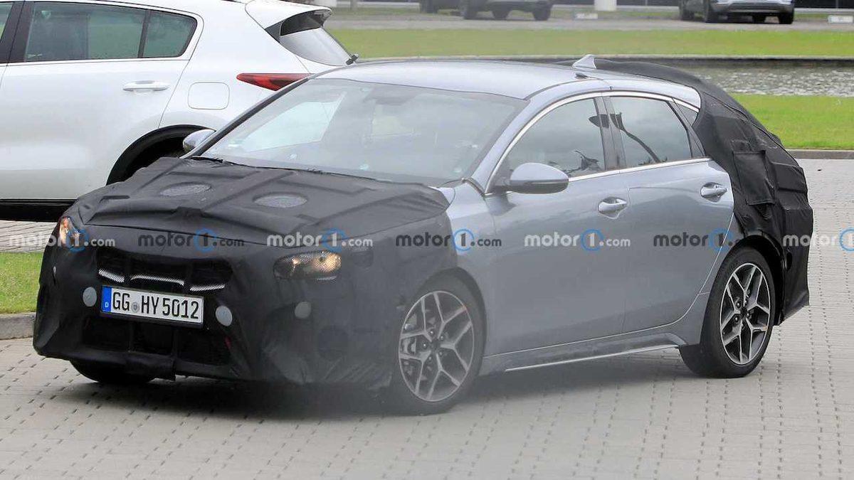 Hem Şık Hem Sportif Severlere: 2022 Kia Ceed’in Fotoğrafları Paylaşıldı