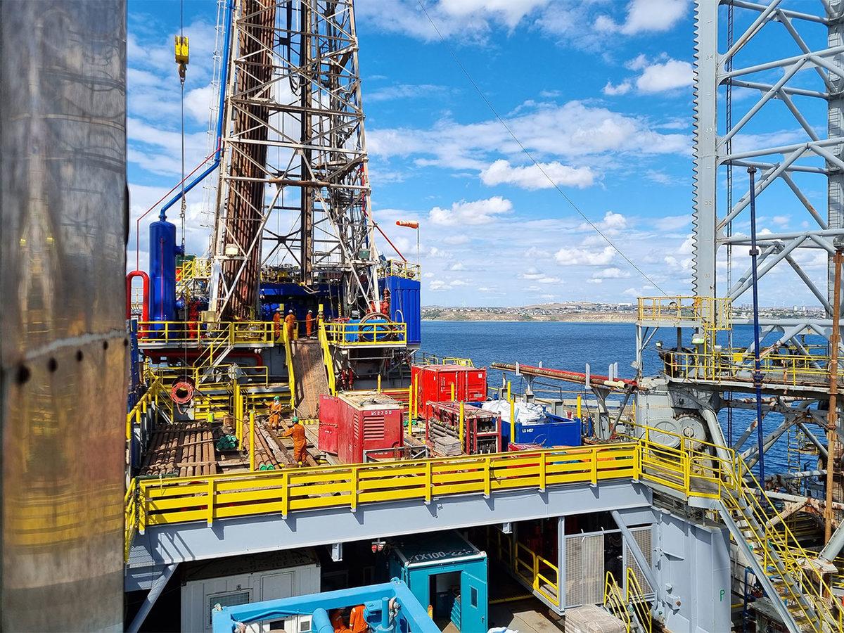 İstanbul Silivri Açıklarında, Denizin Üzerine Kurulan Bu Devasa Yapı da Neyin Nesi? Gidip Yerinde İnceledik