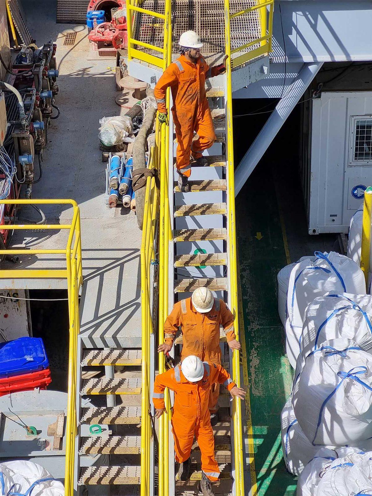 İstanbul Silivri Açıklarında, Denizin Üzerine Kurulan Bu Devasa Yapı da Neyin Nesi? Gidip Yerinde İnceledik