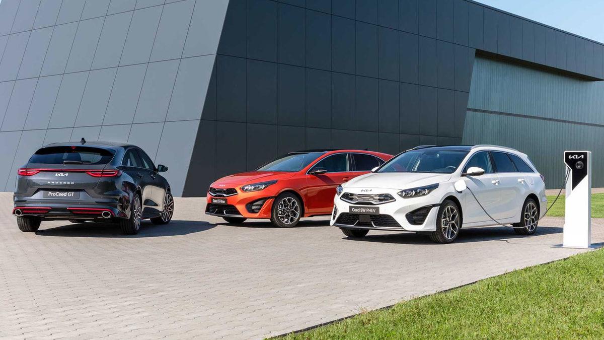 Kia, Yeni Tasarım Hatlarına Sahip 2022 Ceed’i Tanıttı