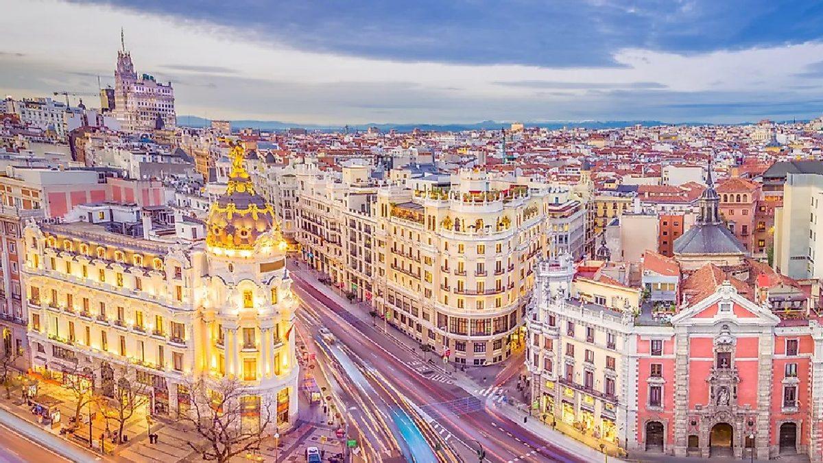 Bazıları Artık Sadece Sembolik Bir Hale Gelse Bile Hala Kraliyet Sisteminin Devam Ettiği 11 Ülke