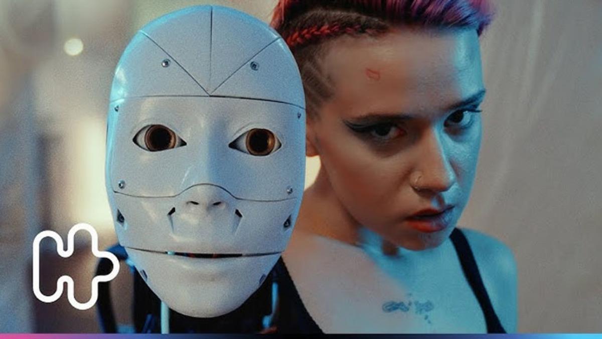 Türk YouTuber’ın Kendi Sözlerini Yazıp Söyleyen Rapçi Robotundan Yeni Şarkı: Dünya Soğuk [Video]