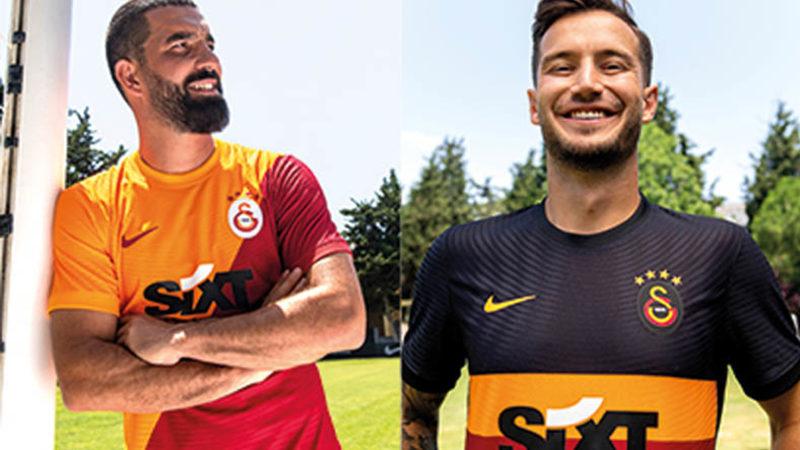 Galatasaray’ın Sosyal Medyada Eleştiri Yağmuruna Tutulan Yeni Sezon Formaları İlk Gününde Yok Sattı