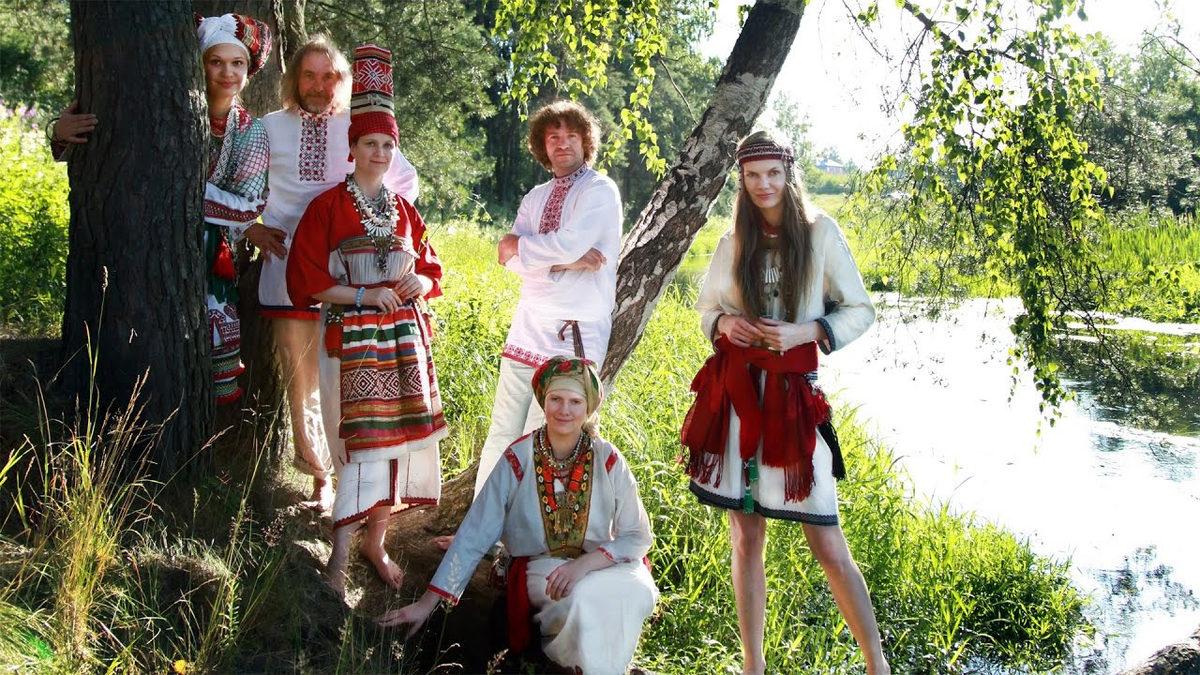 ‘Çay’ da mı Yabancı Sözcük? Türkçenin Tarih Boyunca Etkileşime Girdiği Diller