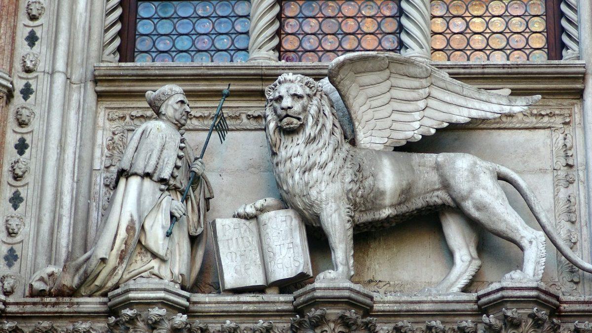 Dünya Tarihinde En Uzun Süre Hayatta Kalan İmparatorluklar ve Hikayeleri