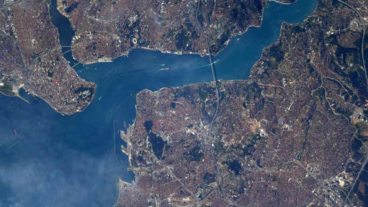 NASA Astronotu İstanbul’un Uzaydan Çekilmiş ’Şiir Gibi’ Bir Fotoğrafını Paylaştı