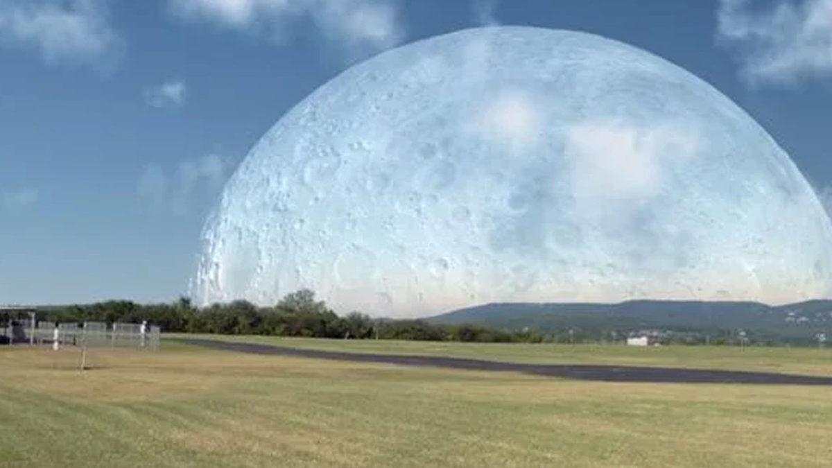 Tam Bir Kıyamet Senaryosu: Ay, Dünya’ya Şu Ankinden 2 Kat Yakın Olsaydı Neler Olurdu?