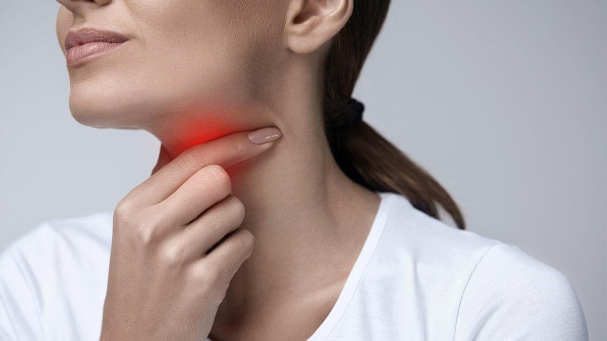 Boğaz Ağrısına Neden Olup Huzur Kaçıran Bademcik Şişmesine Ne İyi Gelir?