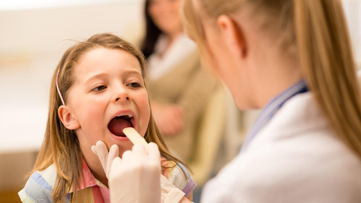 Boğaz Ağrısına Neden Olup Huzur Kaçıran Bademcik Şişmesine Ne İyi Gelir?