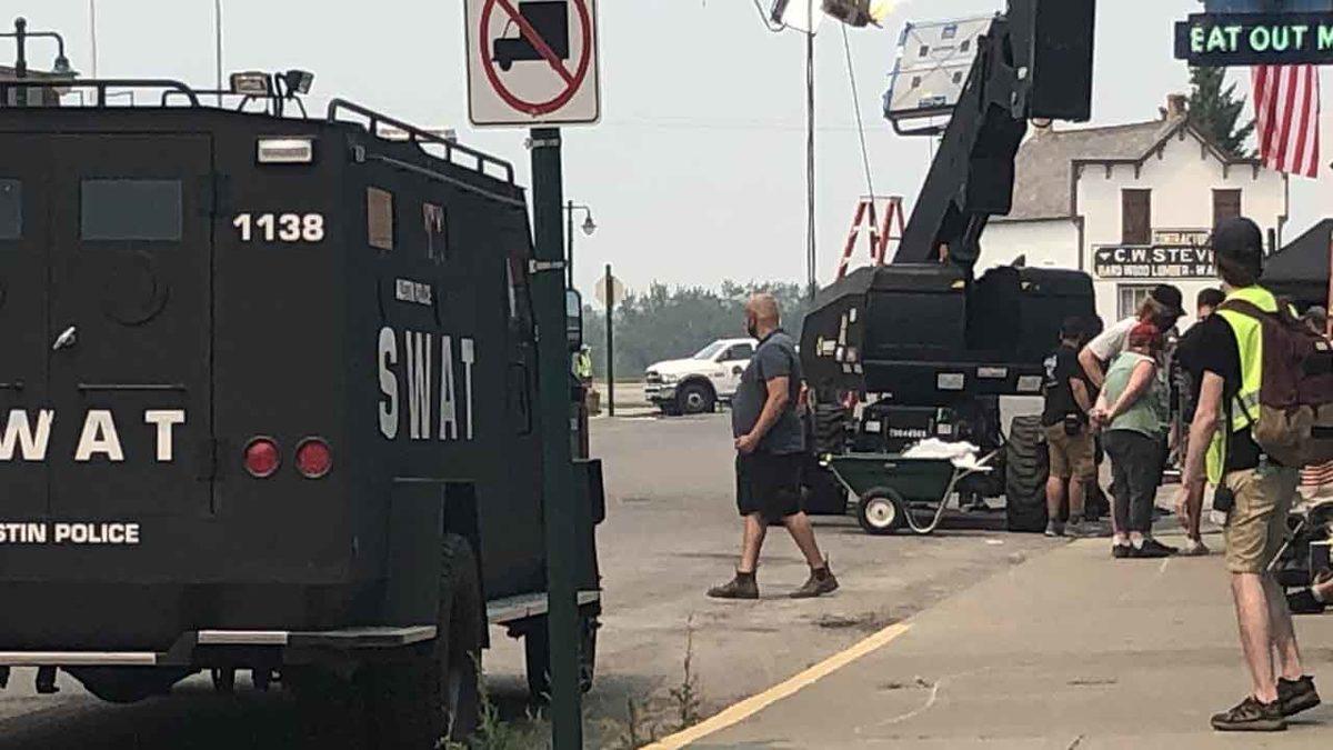 Oyunu Rekorlar Kıran ’The Last of Us’ Dizisinin Setinden Fotoğraflar Paylaşıldı