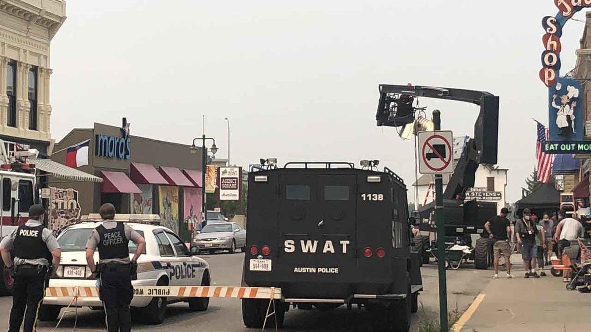 Oyunu Rekorlar Kıran ’The Last of Us’ Dizisinin Setinden Fotoğraflar Paylaşıldı