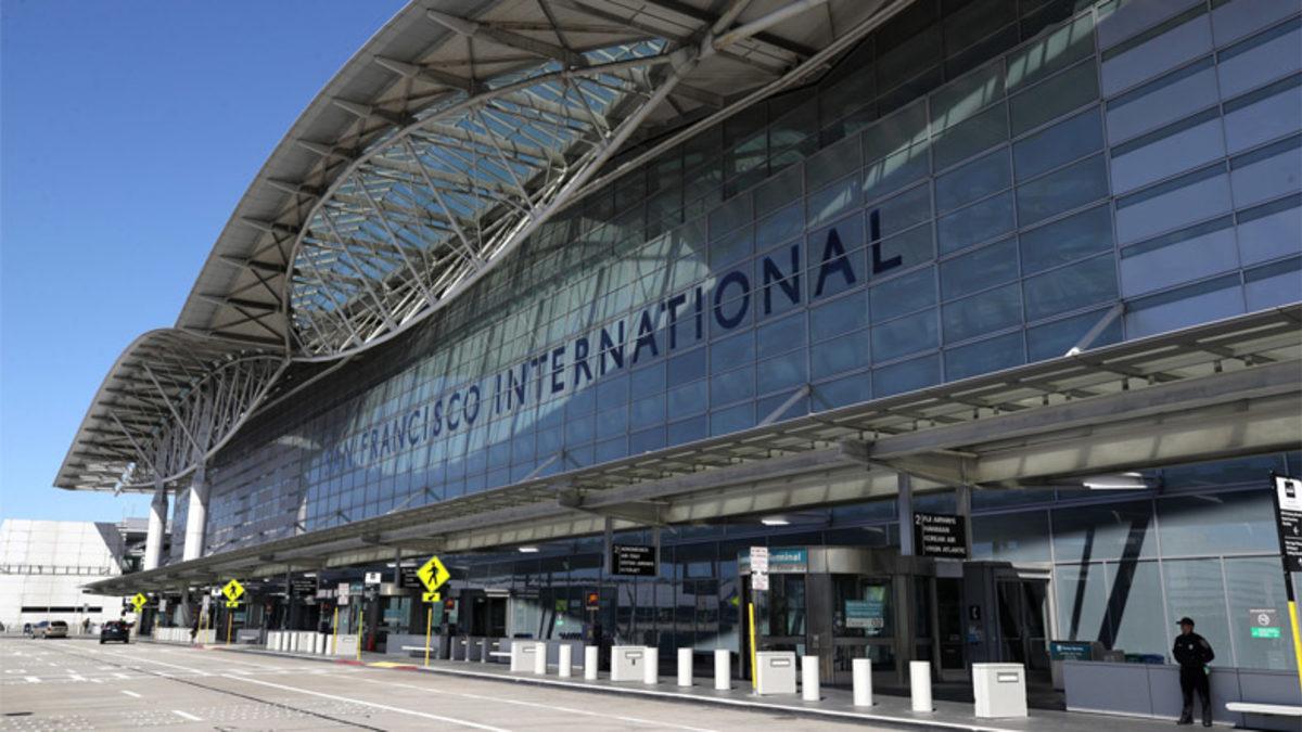 Amerika’da Bir Genç, Yaptığı AirDrop Şakasıyla Uçağın Boşaltılmasına Sebep Oldu