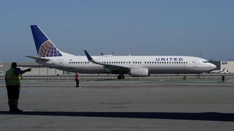 Amerika’da Bir Genç, Yaptığı AirDrop Şakasıyla Uçağın Boşaltılmasına Sebep Oldu