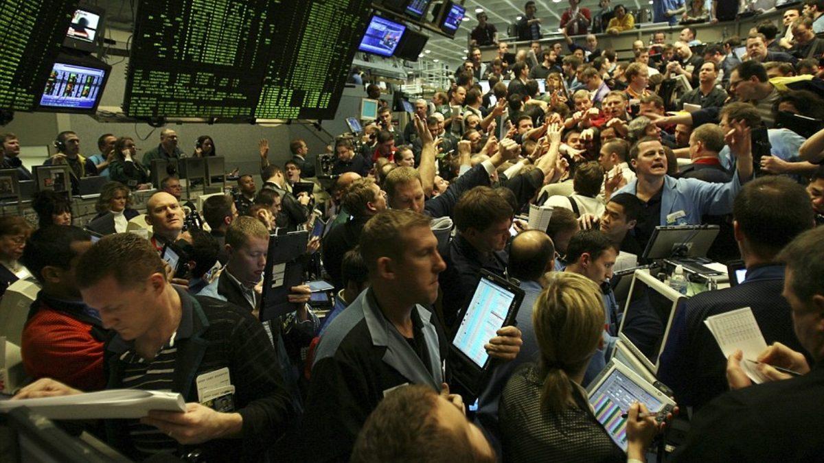 Borsalarda Büyük Bir Kaosun Ortasında Birbirine Bağıran Bu İnsanlar Tam Olarak Ne Yapıyor?