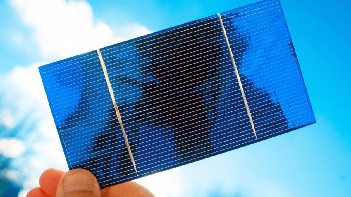 Güneş Gibi Güçlü ve Çevreci Bir Enerji Kaynağımız Varken Bunu Neden Arabalarda Diğer Yakıtlar Yerine Kullanmıyoruz?