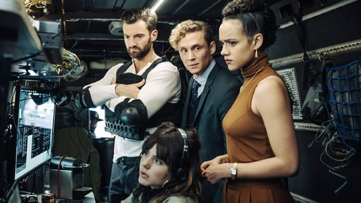 Netflix, Gerilim ve ’Soygun’ Dolu Yeni Filmi Hırsızlar Ordusu’nun Fragmanını Yayınladı [Video]