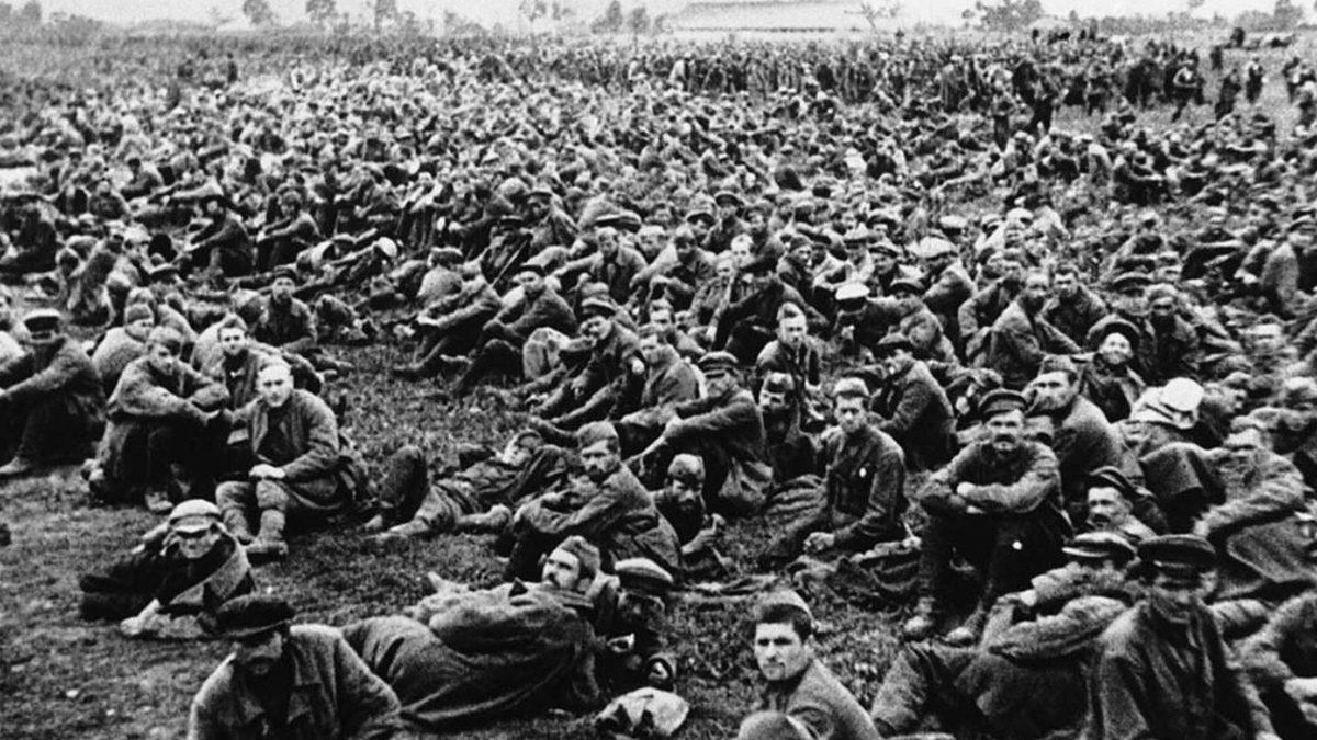 Karadeniz’e ’Karadan Yürütülerek’ Getirilen ve Şimdi Sakarya Açıklarında Bulunan Nazi Denizaltılarının Sıra Dışı Hikâyesi