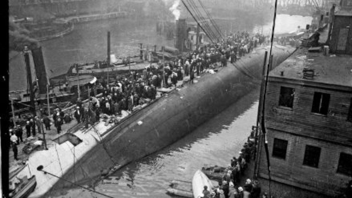 Karadeniz’e ’Karadan Yürütülerek’ Getirilen ve Şimdi Sakarya Açıklarında Bulunan Nazi Denizaltılarının Sıra Dışı Hikâyesi