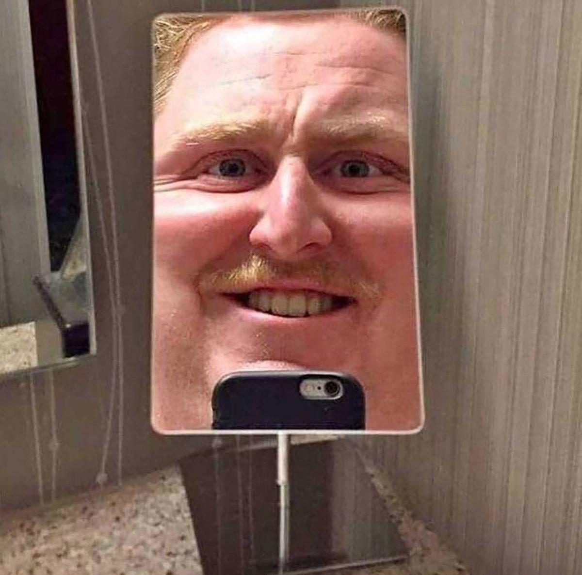 İnsan Yüzünü Taklit Eden Deepfake Videoları Kullanılarak Telefonların Kilidi Açılabilir mi?