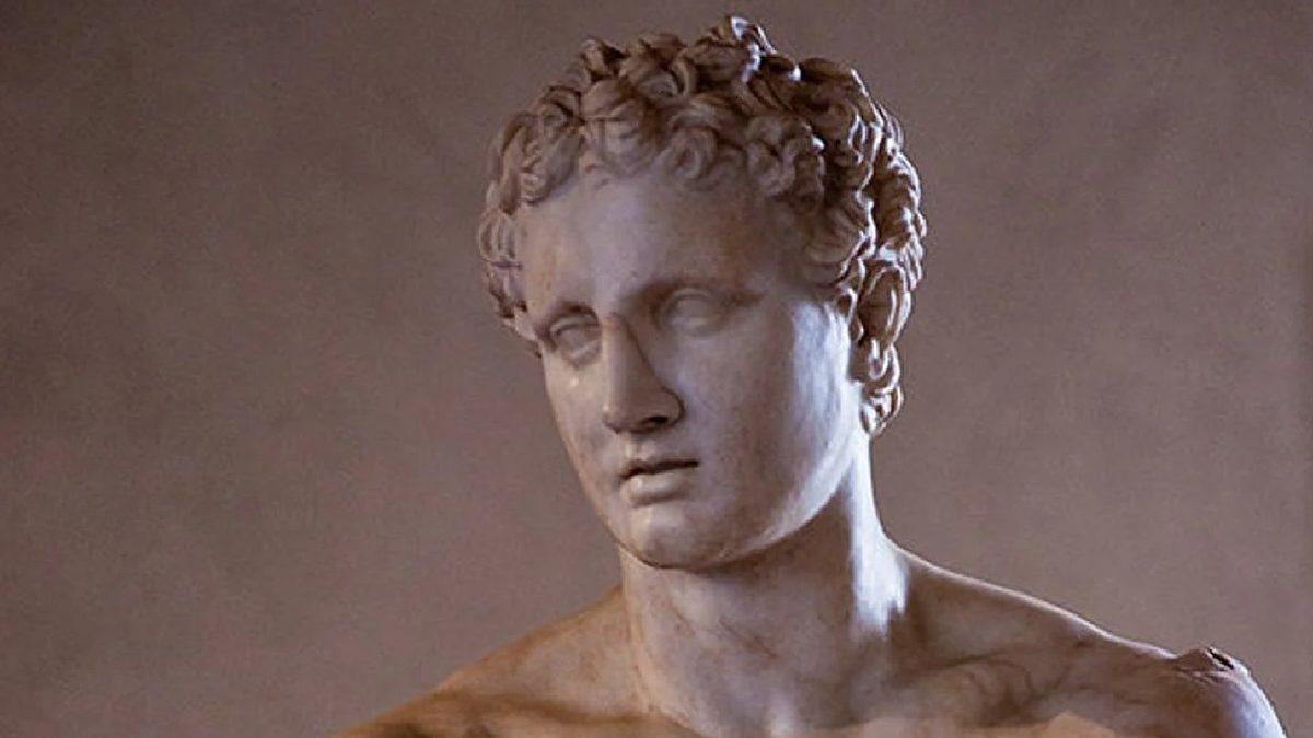 Yunan Mitolojisinde Binbir Efsaneye Konu Olan 12 Olimpos Tanrısı