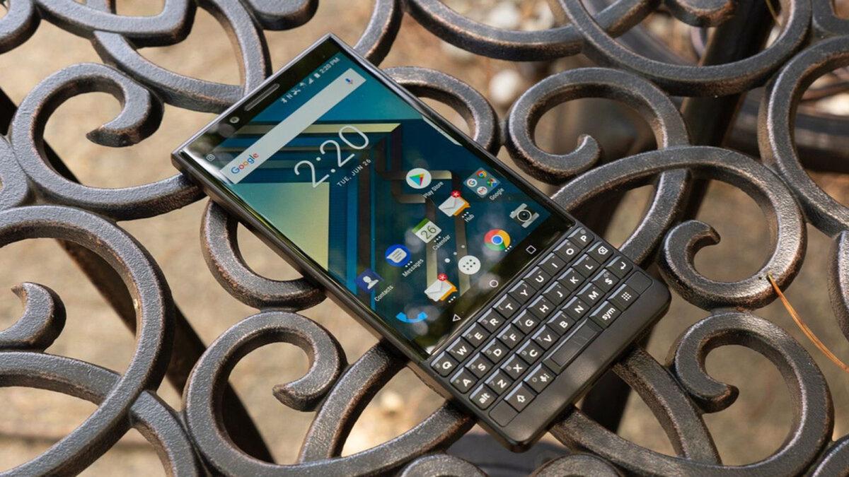 Açın Yolu: BlackBerry, 5G’li Yeni Akıllı Telefonuyla Piyasaya Dönüş Yapıyor