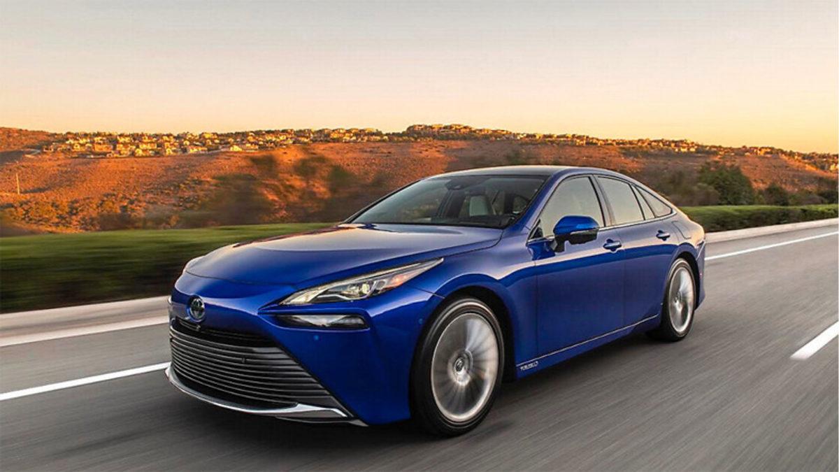 Elektrikli Otomobil Dönüşümünü Yakalayamayan Toyota, Kendisi Hızlanmak Yerine Rakiplerini Yavaşlatmaya Çalışıyor