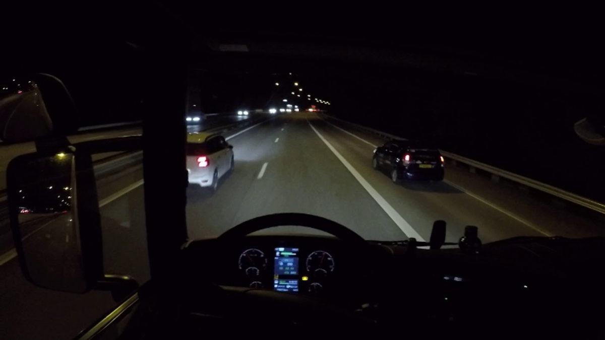 Amerika’daki Tırların Burnu Uzunken Avrupa’dakilerin Neden Kısa?