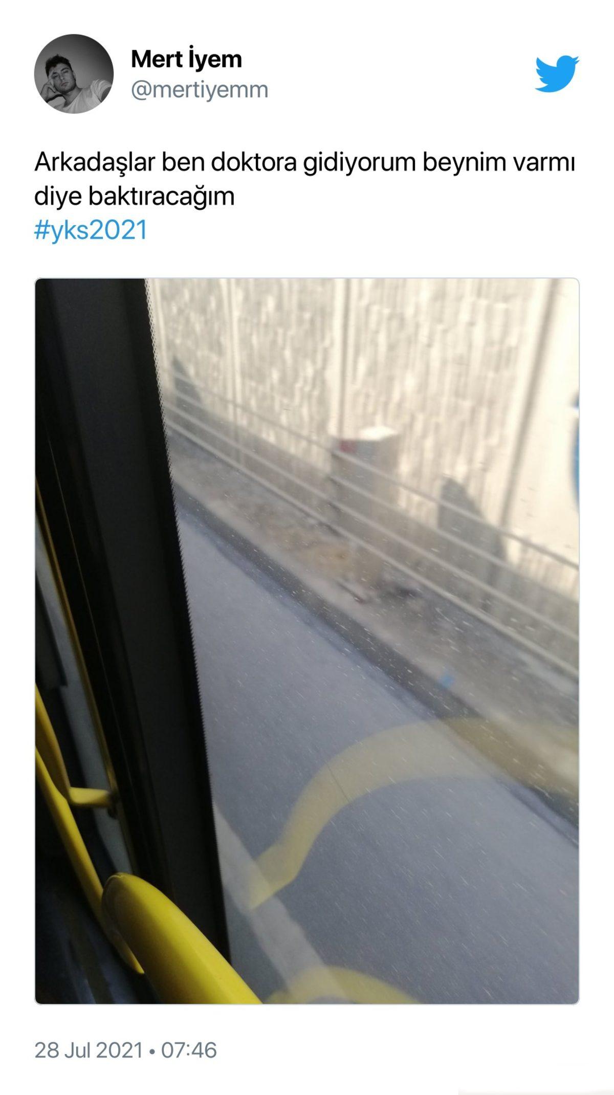 Yine Ağlanacak Halimize Güldük: YKS Sonuçlarıyla İlgili En Komik Paylaşımlar