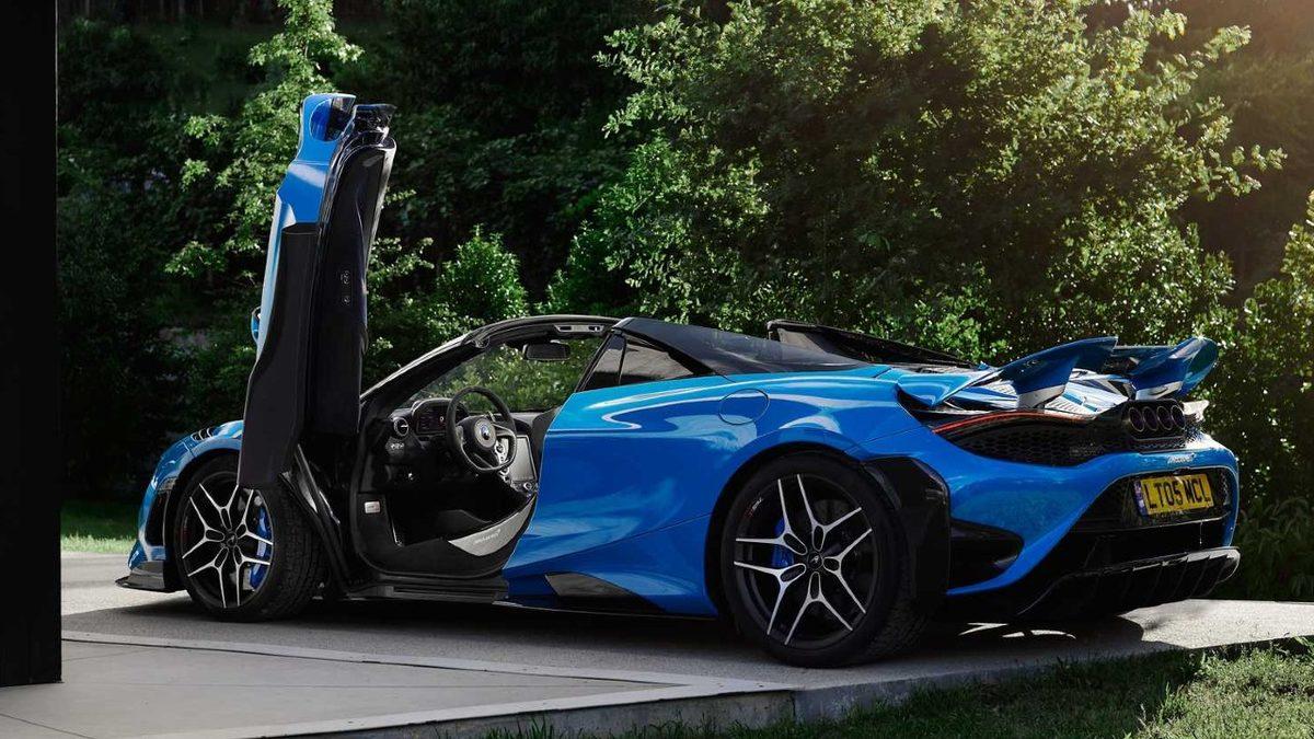 McLaren, Aerodinamik Yapayım Derken Göz Çıkardığı Garip Tasarımlı 765LT Spider’ı Tanıttı