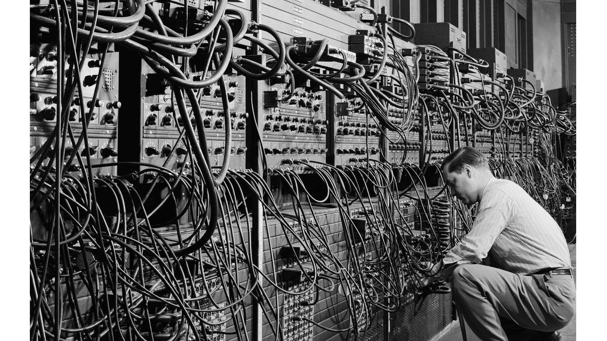 Kimin Aklına Geldi Ev Büyüklüğünde Makine Yapmak: Bilgisayarın İcadının Hayret Veren Tarihsel Süreci