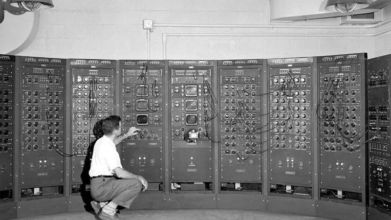 Kimin Aklına Geldi Ev Büyüklüğünde Makine Yapmak: Bilgisayarın İcadının Hayret Veren Tarihsel Süreci