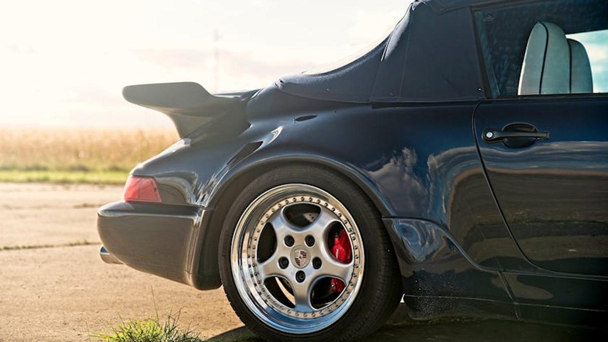 Porsche’nin İkonik Otomobili Artık Çevre Dostu: İşte Karşınızda Elektrikli Porsche 911 Cabrio!