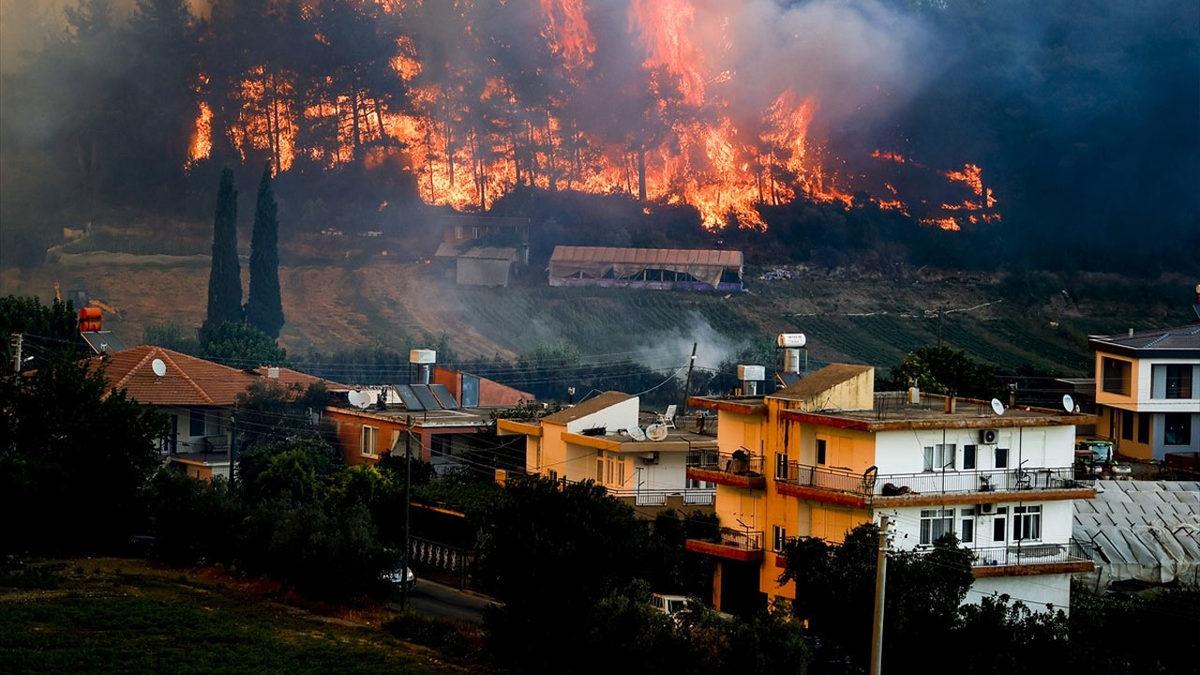 Türkiye’nin ‘Yangın Filosu’ Yeniden Tartışma Yarattı: Envanterde Hiç Uçak ve Helikopter Bulunmuyor