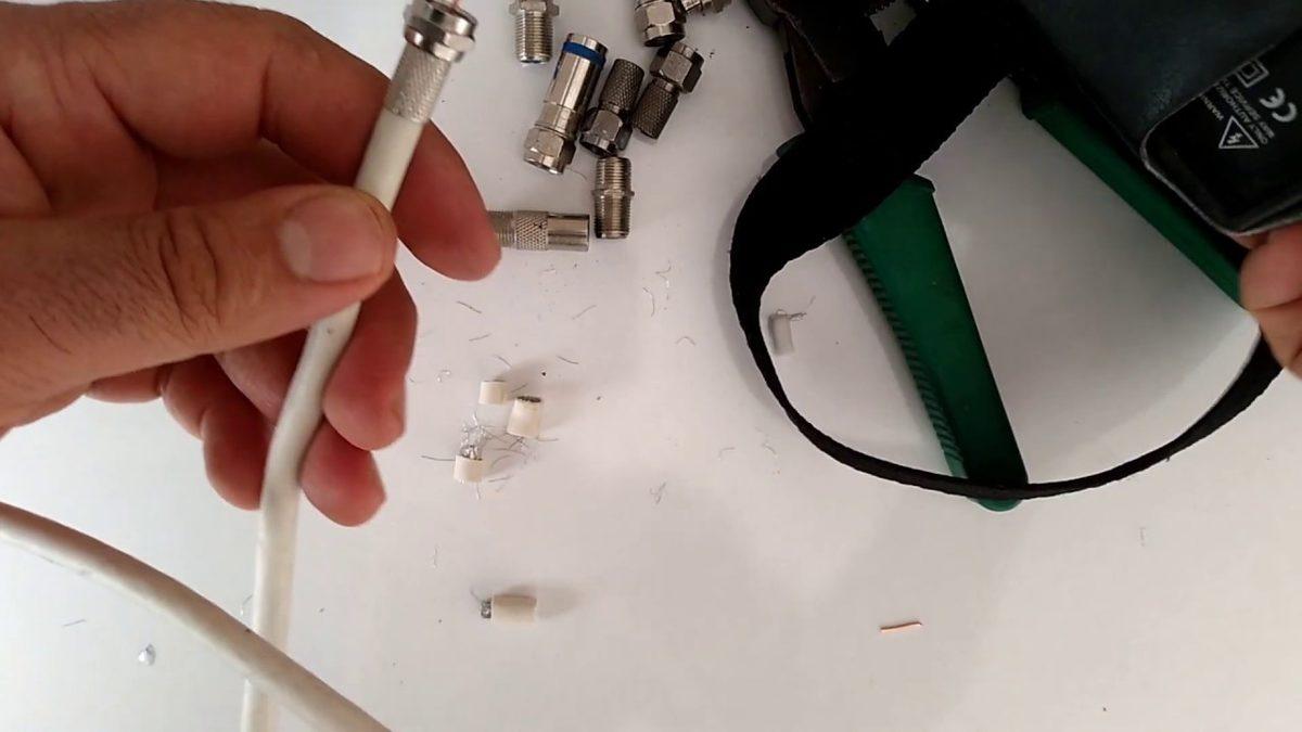 Televizyon İzlerken Bir Anda Karşımıza Çıkıp Endişelendiren ’Tuner Çıkışı Aşırı Yüklendi’ Uyarısı Ne Demek, Nasıl Düzeltilir?