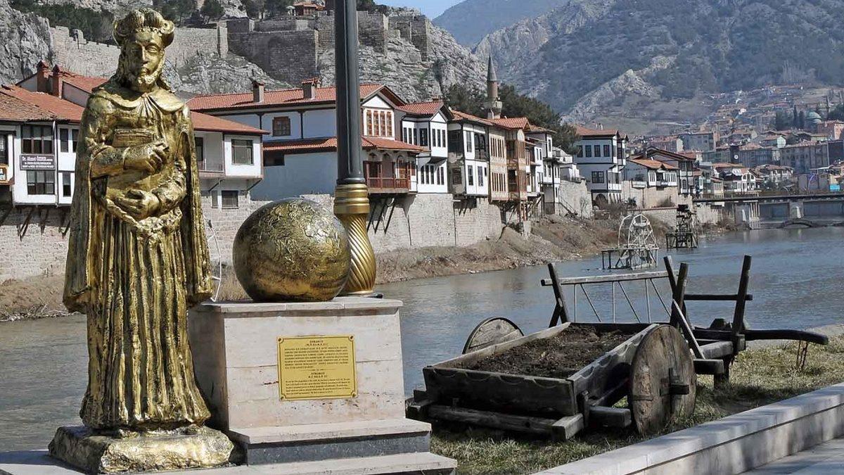 Bir Zamanlar İstanbul’da Timsah Dolu Bir Nehir Olduğunu Söyleyen Tarihin İlk Coğrafyacısı: Strabon