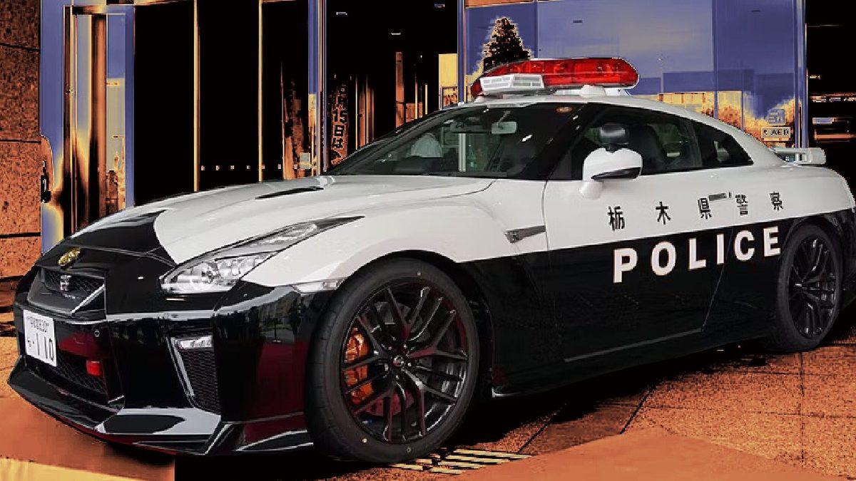 Görünce Tutuklanıp Merkeze Götürülmek İsteyeceğiniz Birbirinden Şahane Polis Arabaları