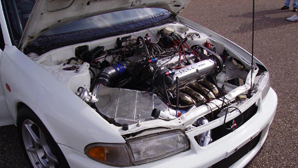 Hızlı ve Öfkeli Serisinde de Gördüğümüz Mitsubishi Lancer Evo’nun Neden Efsane Bir Otomobil Olduğunu Kanıtlayan 10 Bilgi