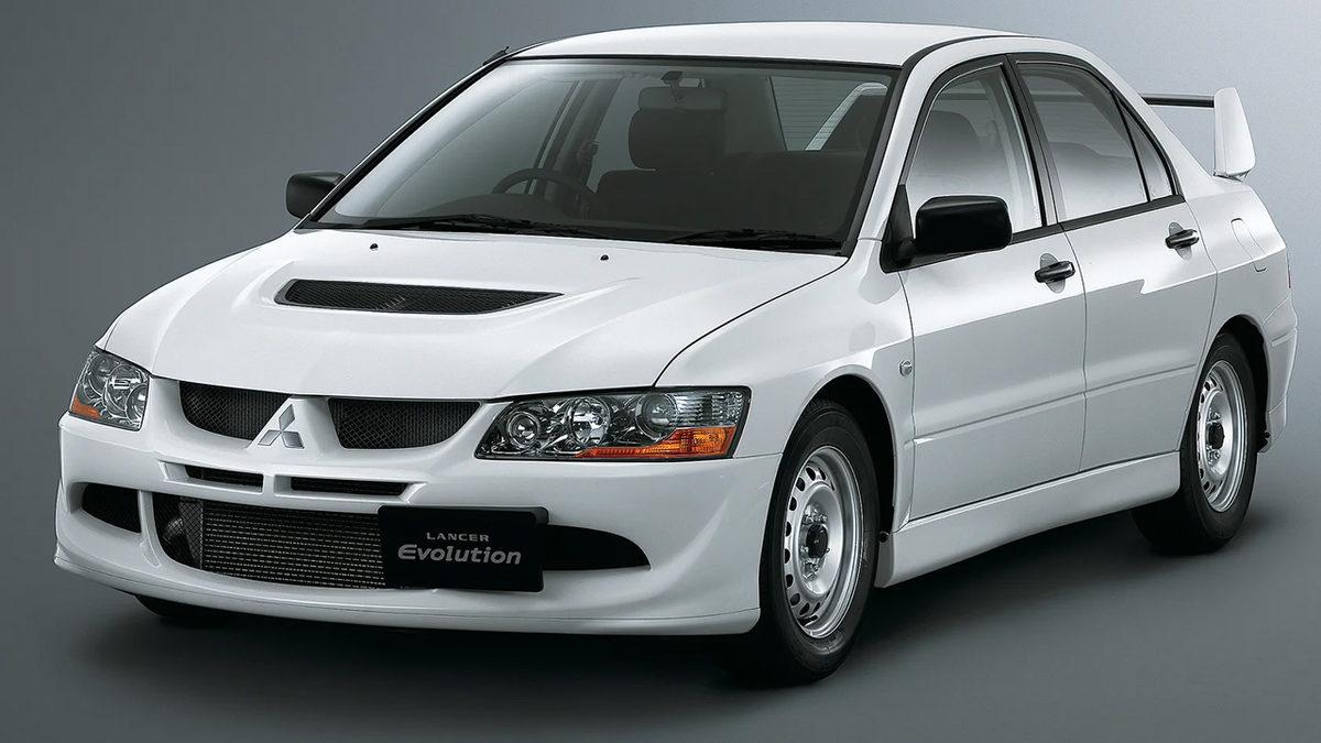 Hızlı ve Öfkeli Serisinde de Gördüğümüz Mitsubishi Lancer Evo’nun Neden Efsane Bir Otomobil Olduğunu Kanıtlayan 10 Bilgi