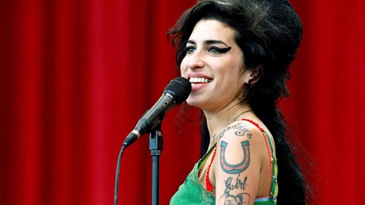 Efsane Şarkıcı Amy Winehouse’un Daha Önce Görülmemiş Görüntüleri NFT Olarak Satışa Çıkacak