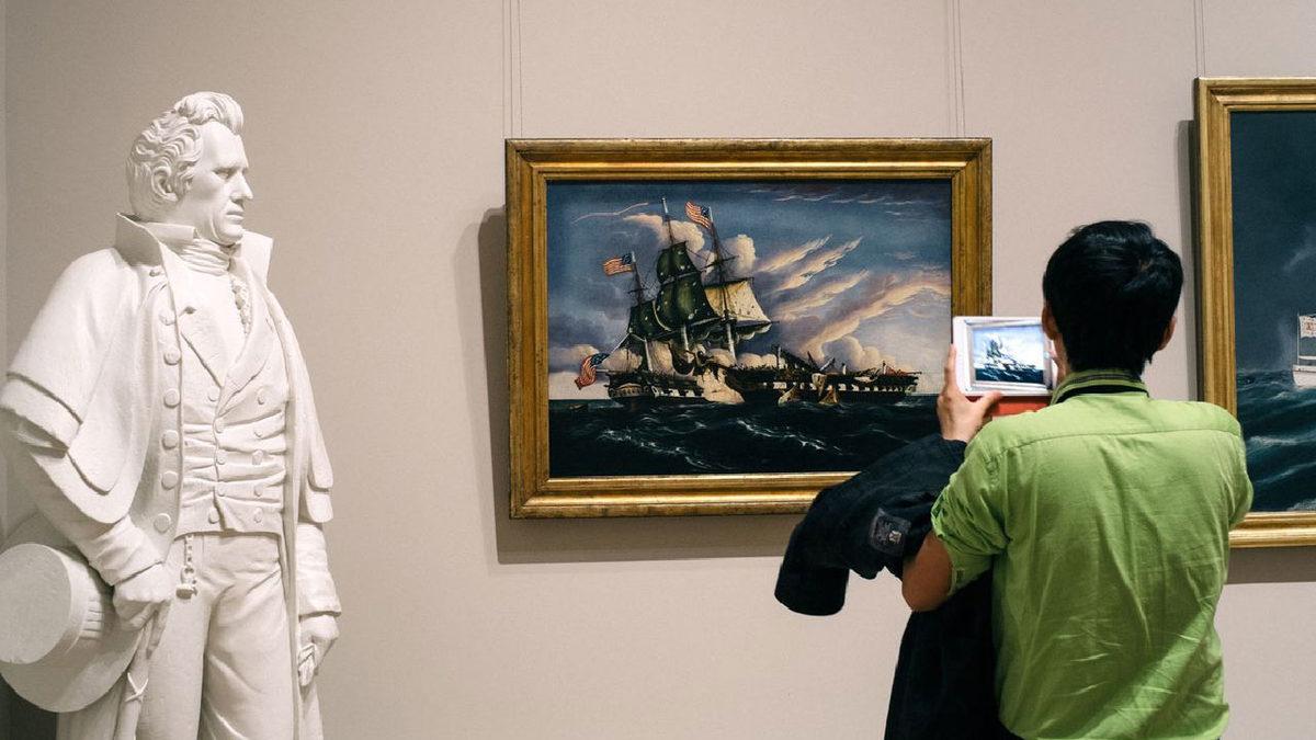 Müzeler ’Flaş Açık Bir Şekilde’ Fotoğraf Çekilmesine Karşı Neden Bu Kadar Hassas? Sebebi Düşündüğünüz Gibi Değil!