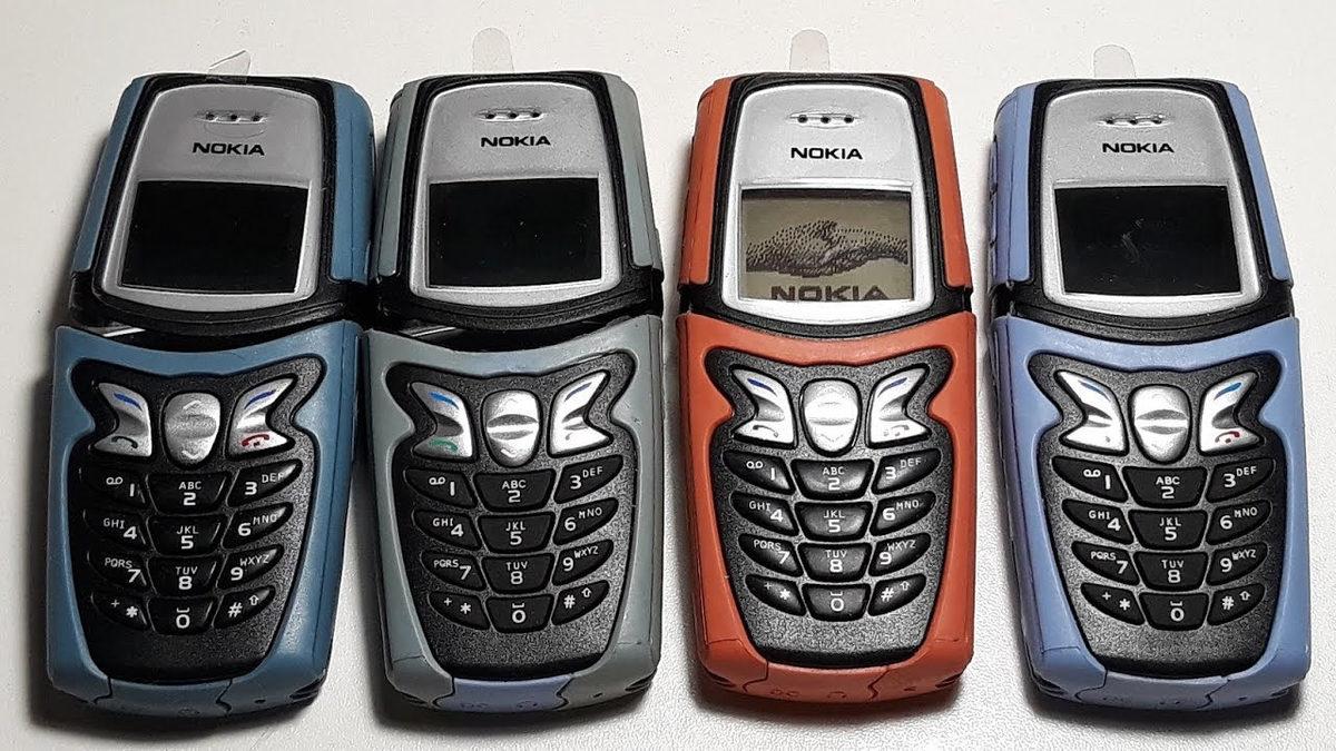 Üretildiği Döneme Göre Farklı Tasarım Anlayışı ve Renkleriyle Dikkat Çeken Nokia 5210’un Şimdi Kulaklara Şaka Gibi Gelen Özellikleri