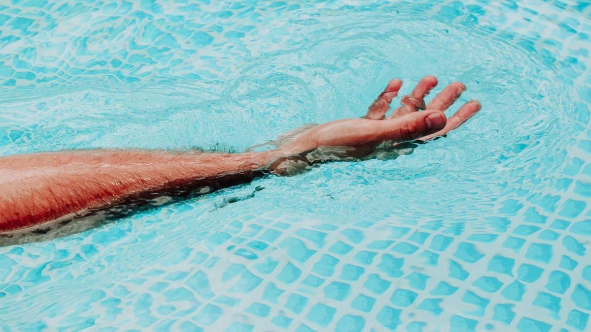 Bu İçeriği Okumanız Hayatınızı Kurtarabilir: Suda Yüzerken Boğulma Riskinizi En Aza İndirmek İçin Uygulayabileceğiniz ’Dik Durma Yöntemi’