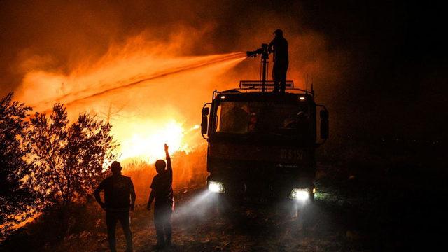 CHP’li 11 Büyükşehir Belediyesi, THK’nın Yangın Söndürme Uçaklarını Yeniden Çalıştırmak İçin Gönüllü Oldu