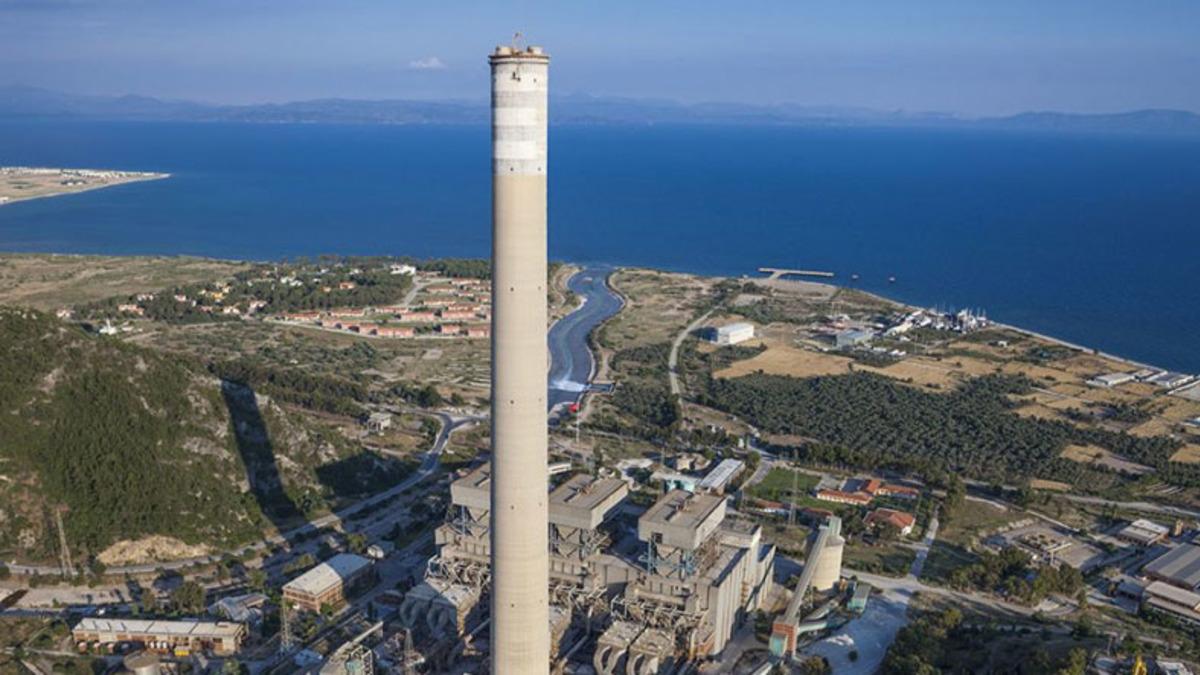 Yangın Termik Santrale Sıçradı... Peki Temasla Birlikte Neler Yaşanacak?