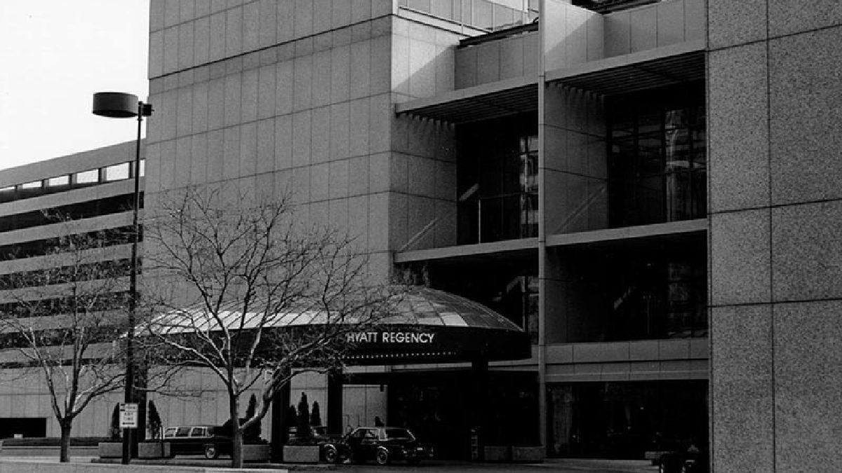 Basit Bir Hesaplama Hatasının Yüzlerce İnsanın Ölümüne Neden Olduğu Trajik Olay: Hyatt Regency Yürüyüş Yolu Çöküşü