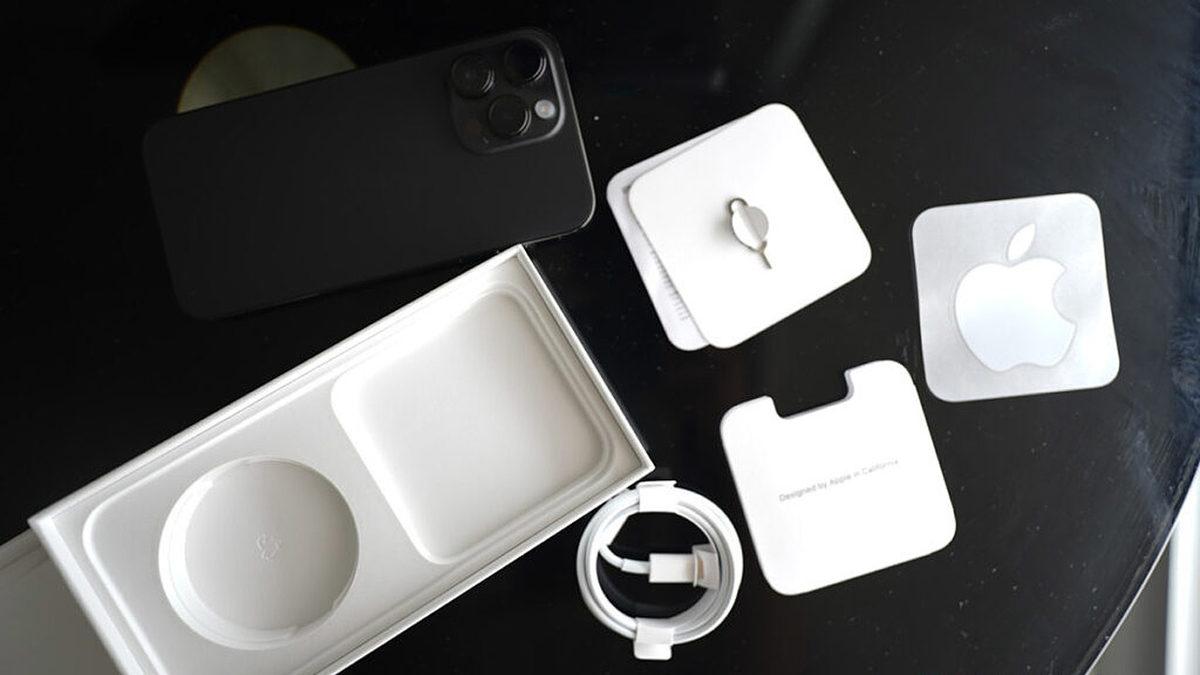 Apple, iPhone’ları ’Şarj Cihazı Olmadan’ Sattığı İçin 19 Milyon Dolar Daha Ceza Aldı