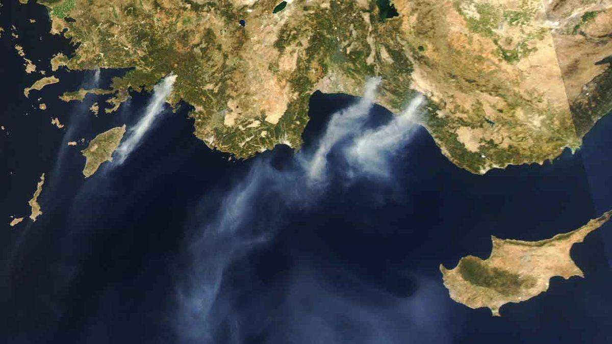 NASA, Devam Eden Orman Yangınlarının Ciğerlerimizi Yakan Yeni Uydu Görüntülerini Paylaştı