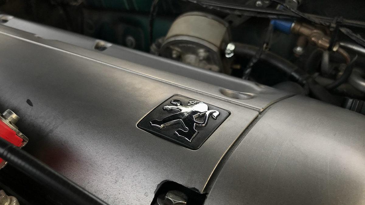 2022 Model Otomobillerde Bile Yok: 22 Yıl Önce Üretilen Peugeot 406’nın Şimdi Kulaklara Şaka Gibi Gelen Özellikleri